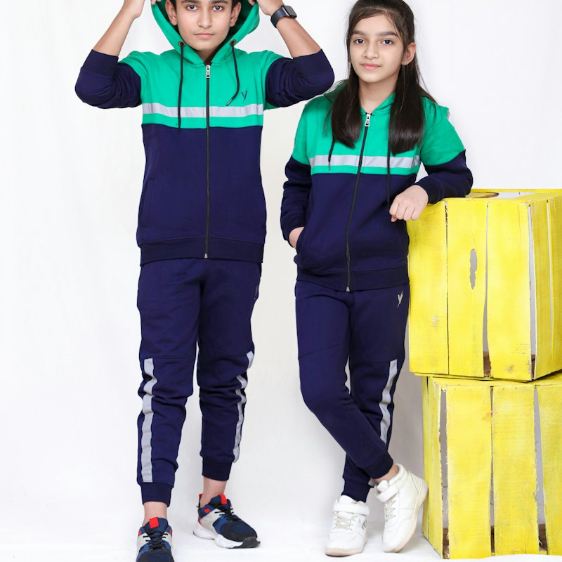Conjunto deportivo niño